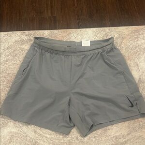 Nike XL Yoga Men's Gray Athletic Shorts with Swoosh